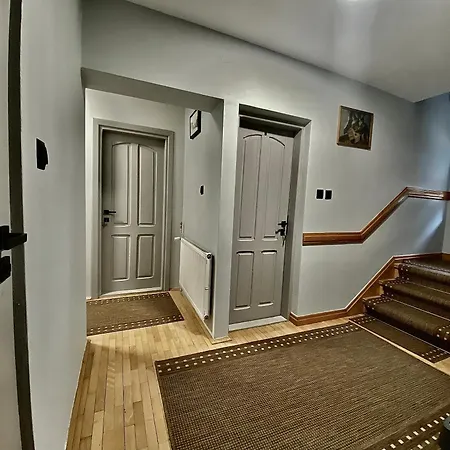 Anna Goscinne ホームステイ *