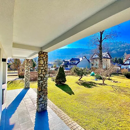 ホームステイ Anna Goscinne *